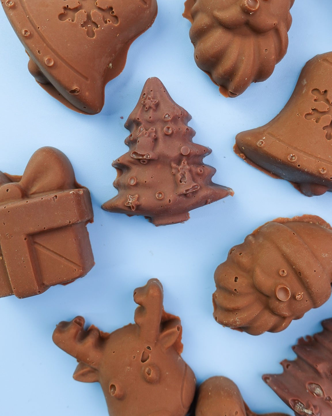 π Christmas Pistachio Knafeh Chocolates β Box of 12 *CHRISTMAS PRE ORDER*