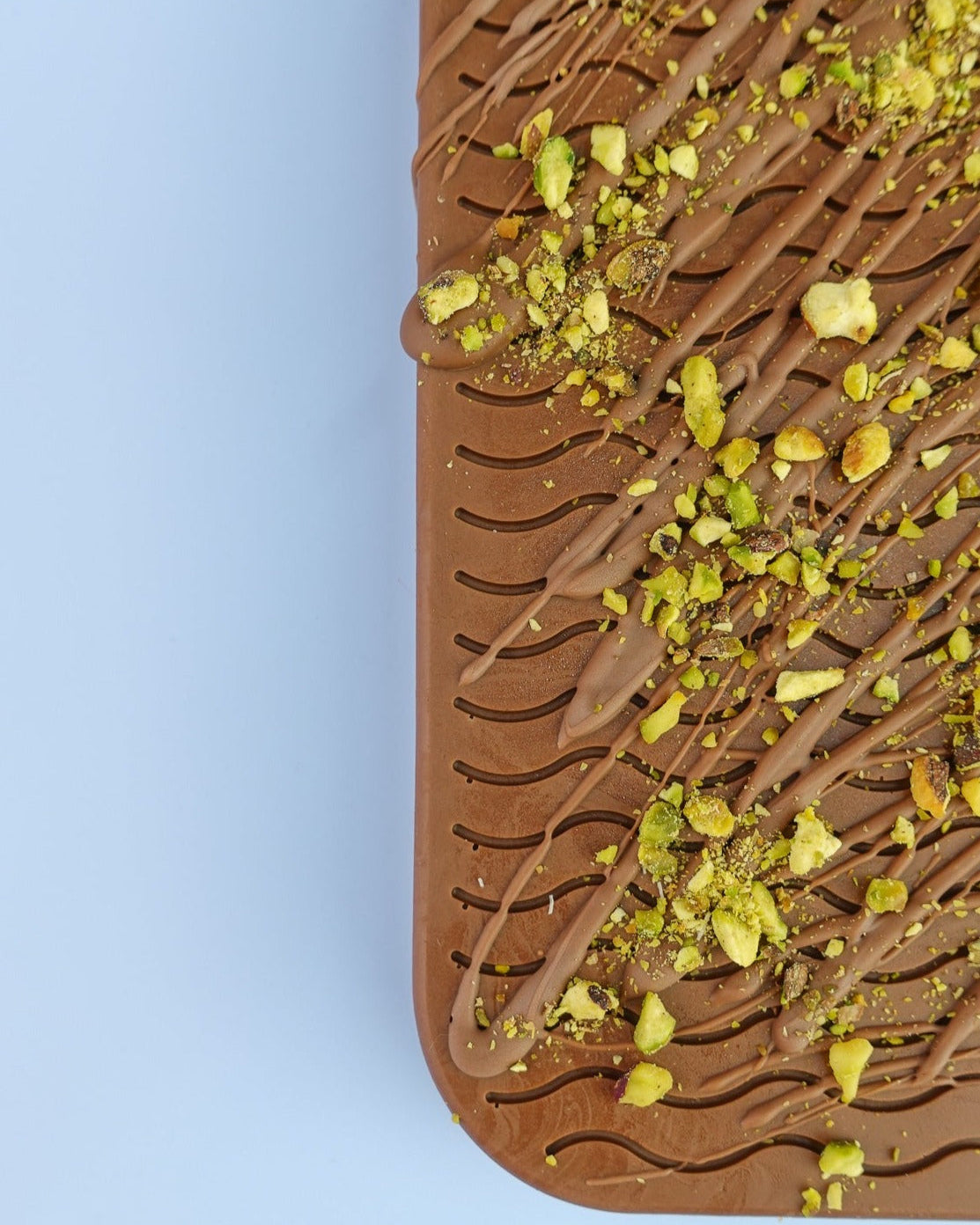 Pistachio Milk Chocolate Knafeh Bar 500g