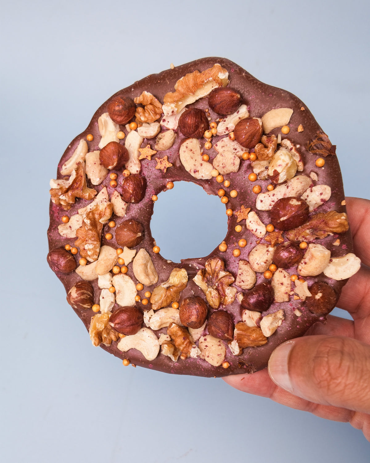Luxury Belgian Milk Chocolate Christmas Wreath – Roasted Nut Edition
