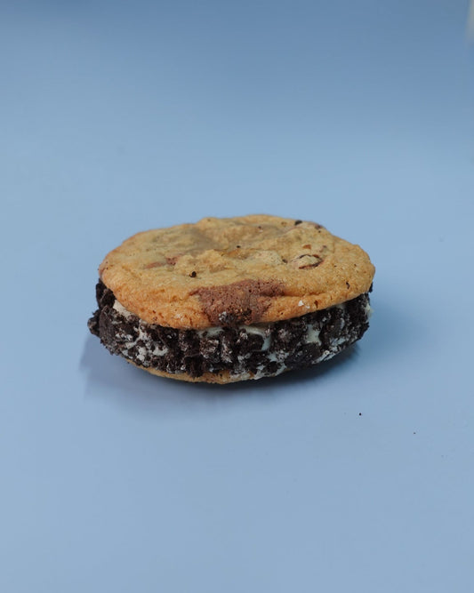Cookie Sandwich - Cookies and Cream