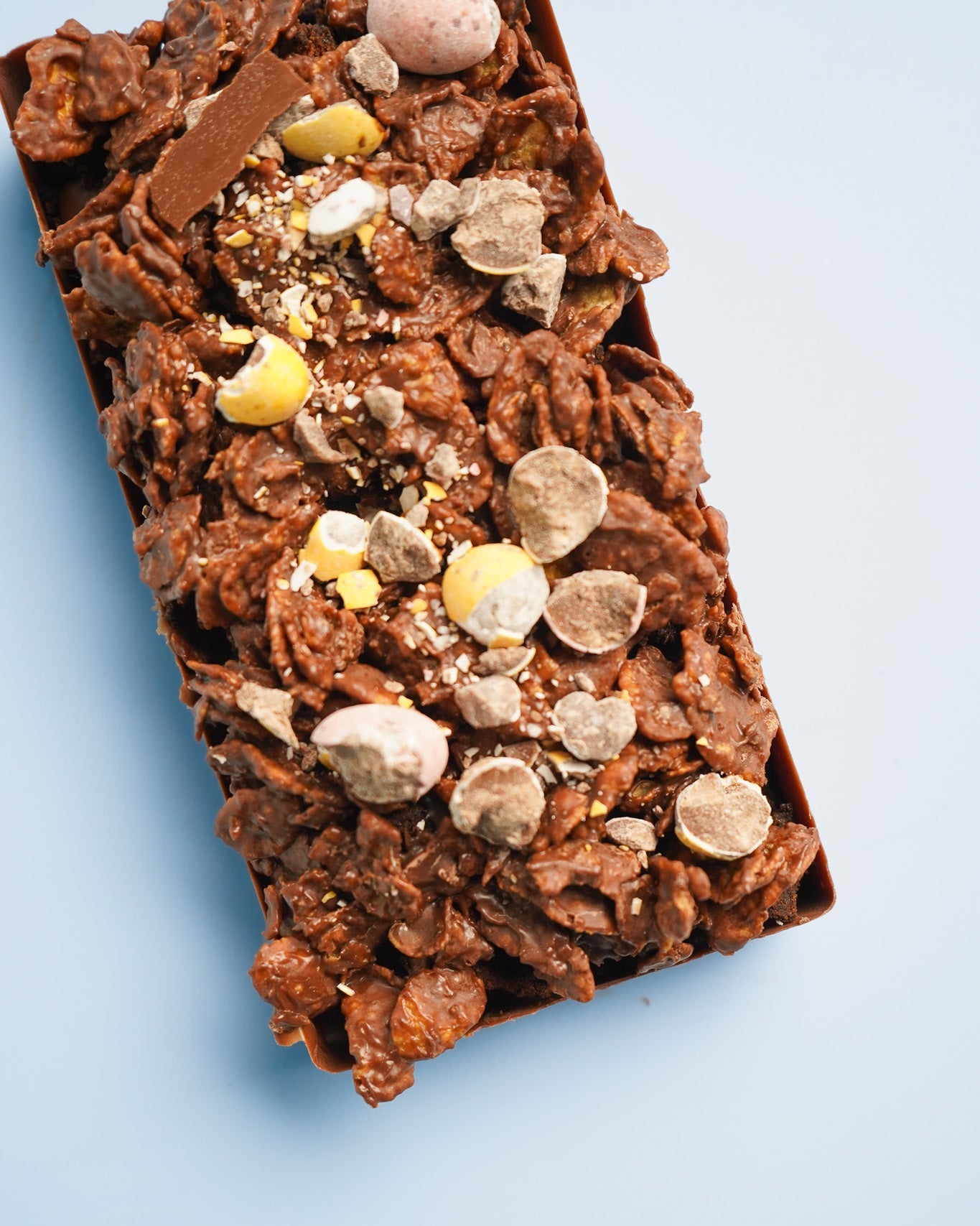 Mini Egg Crunch Cake Chocolate Bar 250g