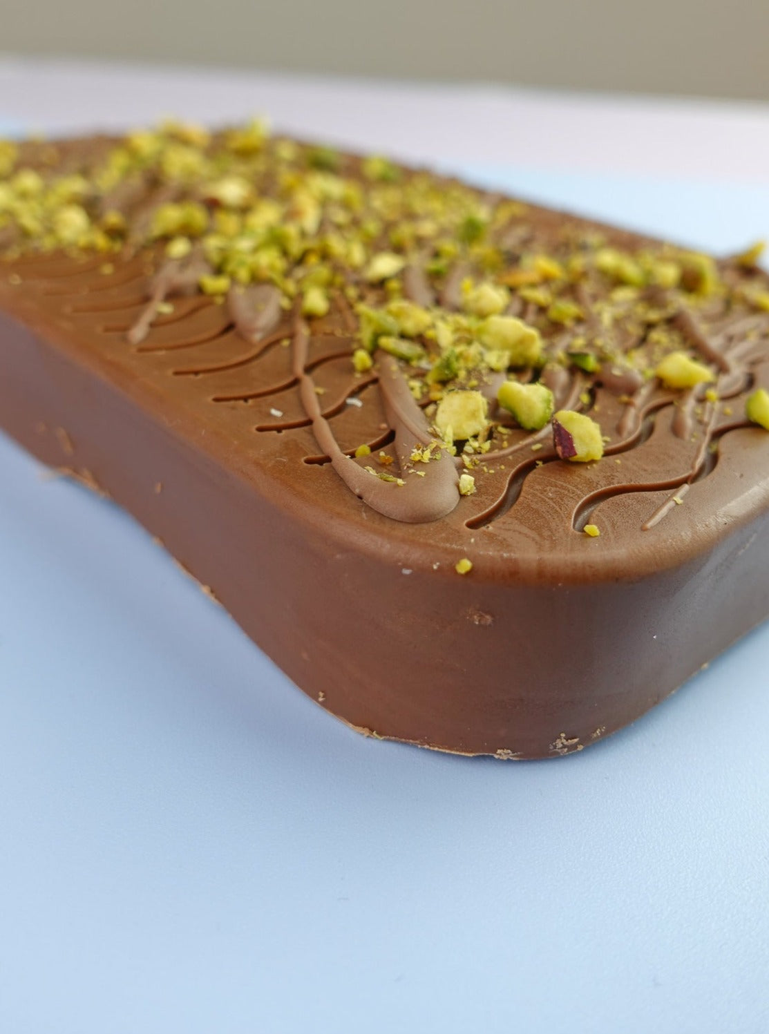 Pistachio Milk Chocolate Knafeh Bar 500g