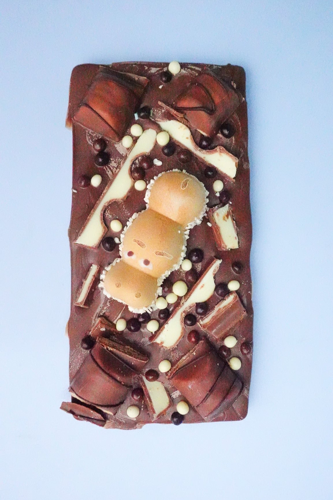 Kinder Bueno Loaded Milk Chocolate Bar