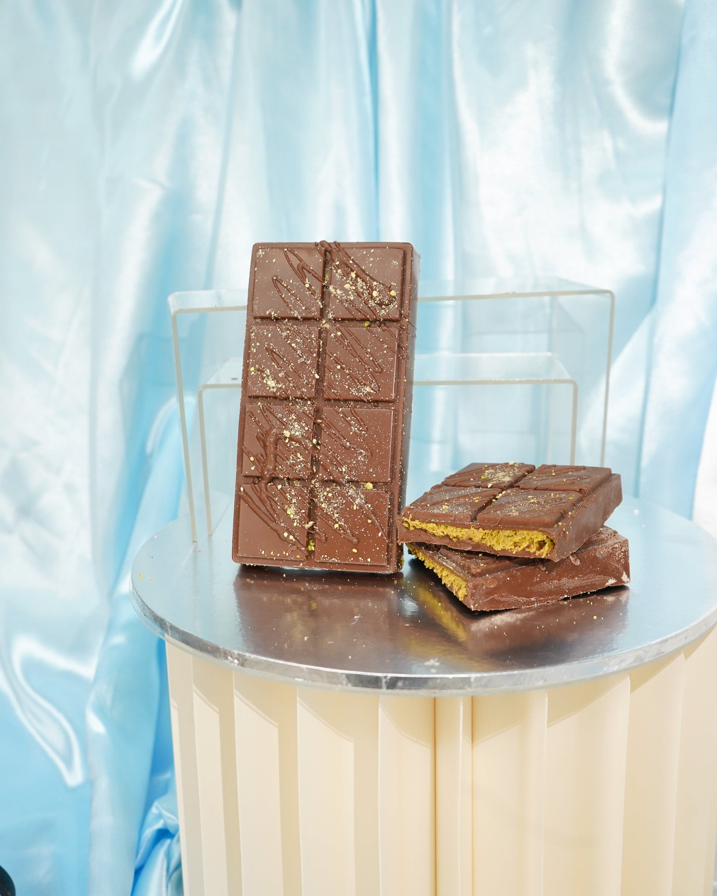 Milk Chocolate Pistachio Knafeh 250g